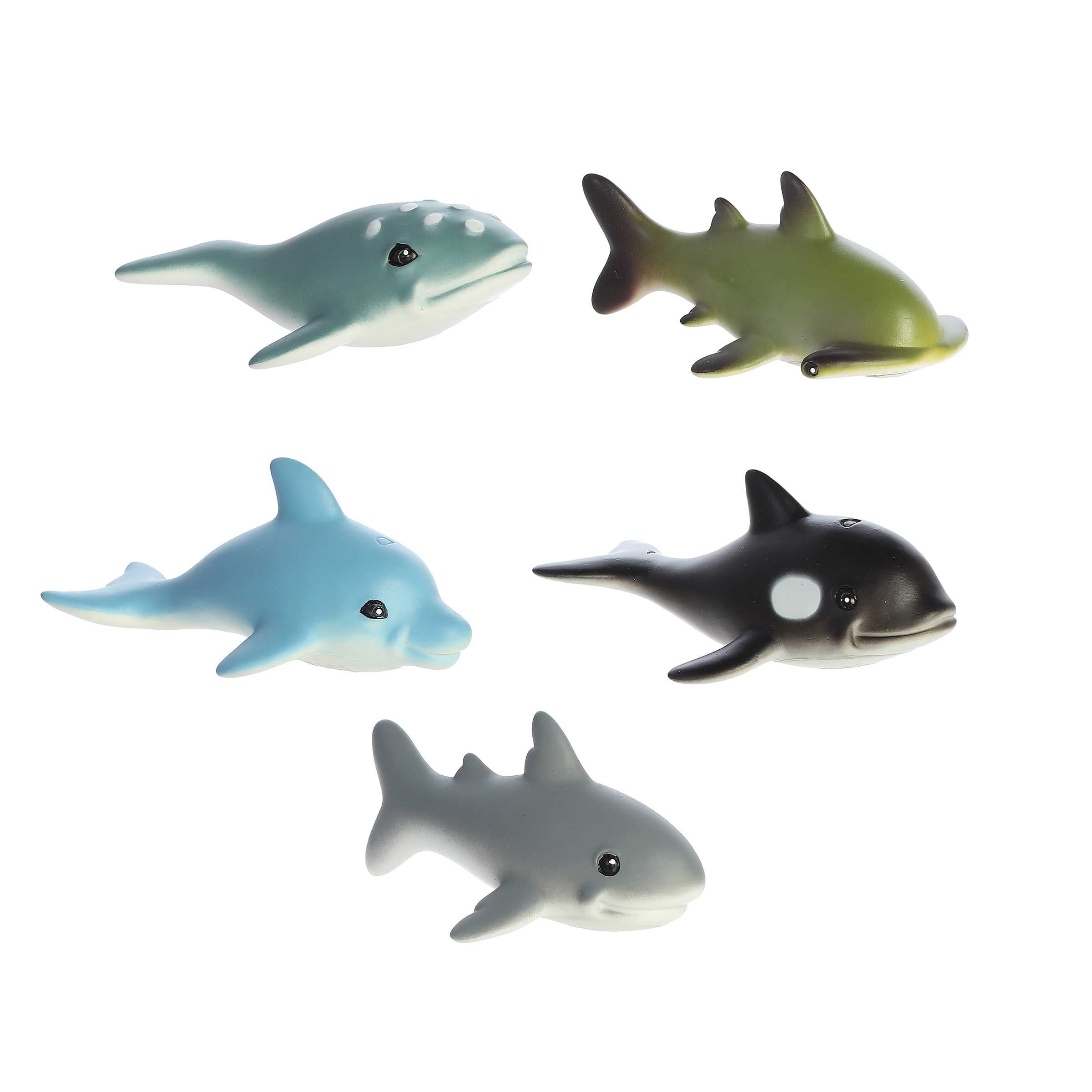 Soft, child-friendly ocean animal figures, promoting early learning and coming with a storage bag.